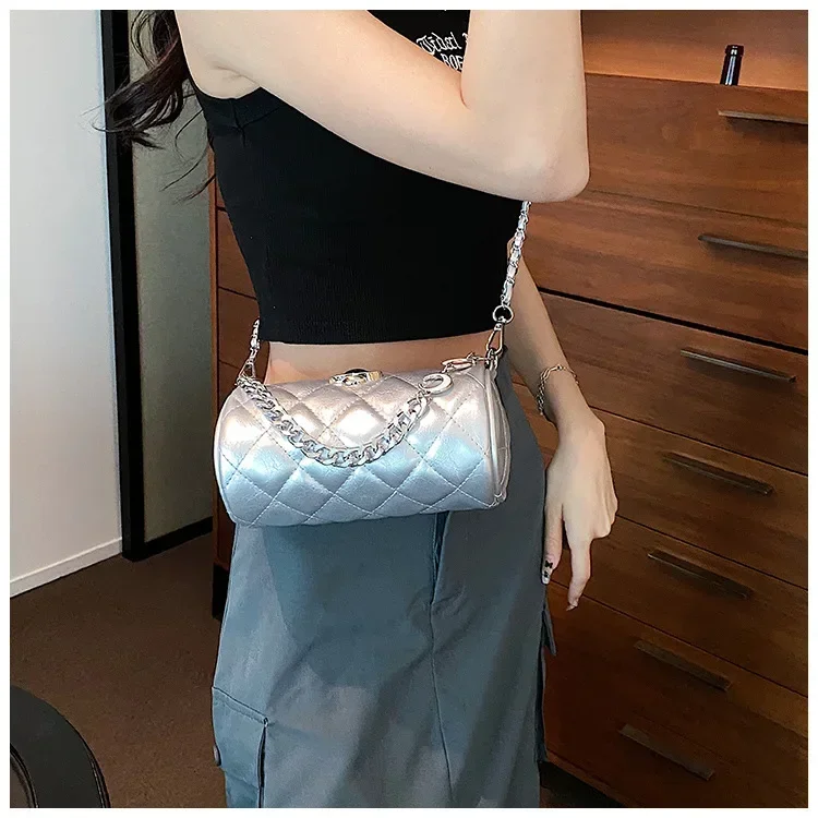 Sac cylindrique à chaîne en losange – 2025 neuf, niche haut de gamme, polyvalent de style étranger, épaule/messager