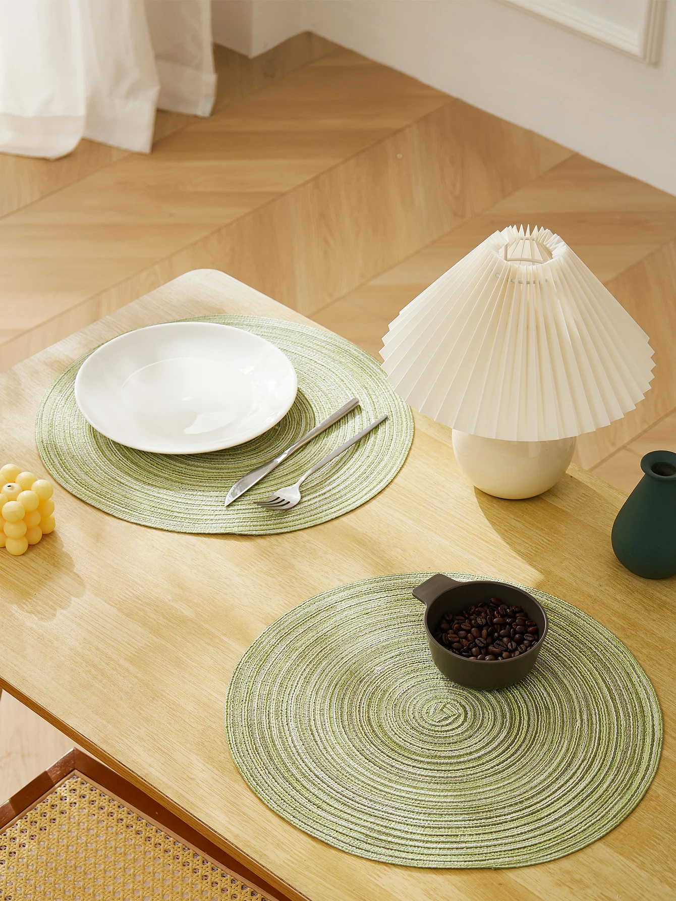 4pcs/set High Quality Handmade Round Woven Braided Placemats 15 Inch Round Table Mats for Dining Tables