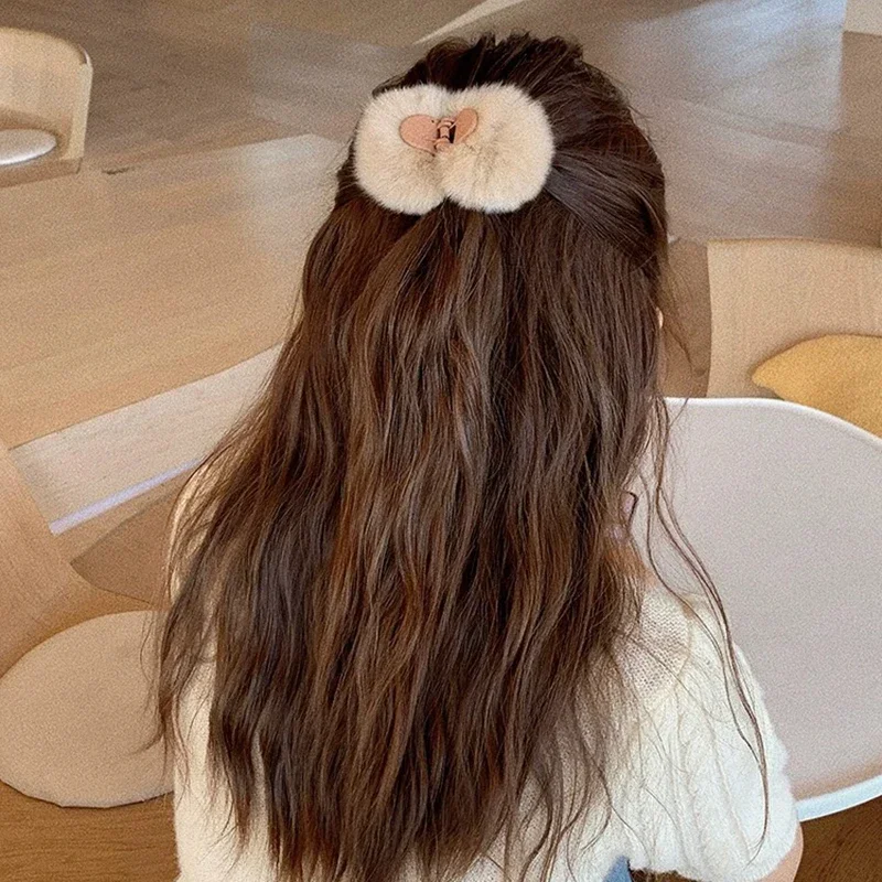 Faux Fur Small Hair Claw Double Sided Fur Ball Hair Clip Fluffy Pom Pom Grab Hairpin Soft Plush Barrettes Women Hair Accessories