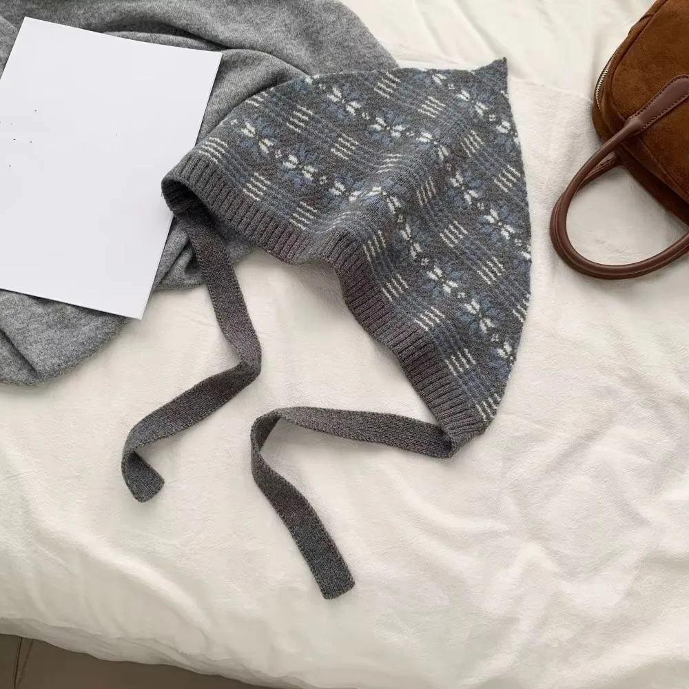 Yarn Triangle Hip Scarf Knitted Texture Vintage Style Knitted Waist Wrap Triangle Shape Snowflake Pattern Triangle Waist Scarf