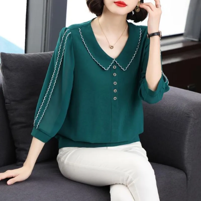 Autumn New Women\'s Solid Color V-Neck Shirts Simplicity Commute Patchwork Striped 3/4 Sleeves Loose Fashion Button Blouses