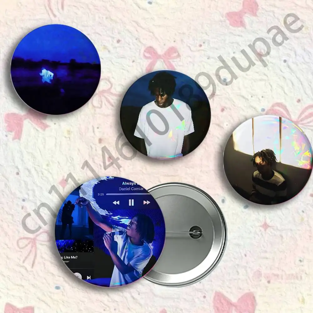 D-Daniel Caesar Badges 25 32 44 58 75 mm Round Customizable Wholesale Fan goods Self-made fan freebies