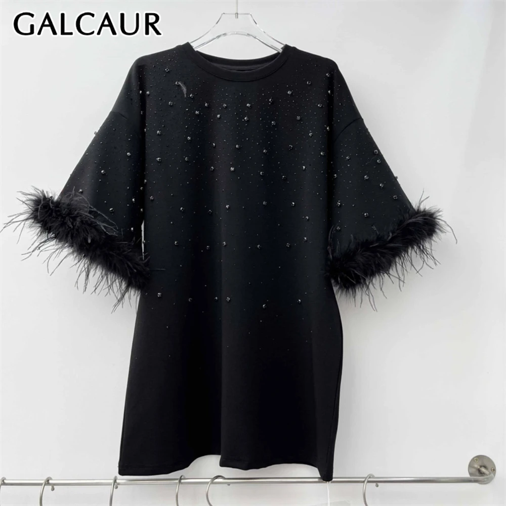 

GALCAUR однотонные свободные темпераментные футболки для женщин с круглым вырезом и короткими рукавами в стиле пэчворк с перьями модный топ женская одежда новая