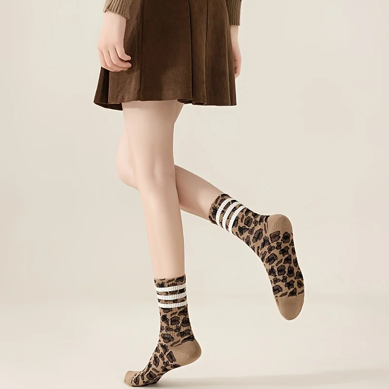 3 Paar Damen-Socken bis zur Mitte der Wade, Frühling und Herbst, trendige lange Socken mit Leopardenmuster, Herbst- und Wintermode, vielseitige, rutschfeste hohe Socken – Detail 4