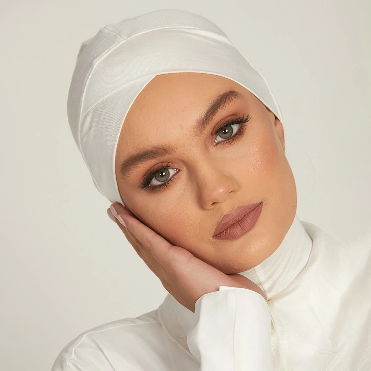 Cappellini in jersey musulmano Hijab sulla fronte incrociato Donna Tinta unita Elastico interno Hijab Copertura Collo Sciarpa in jersey islamico Turbante istantaneo