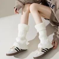 Calentadores de piernas tejidos de lana de 40CM, cubierta de pie de Lolita blanca y negra, Legging Y2K para niña, calentador de piernas para invierno, puños de bota, calcetín de ganchillo