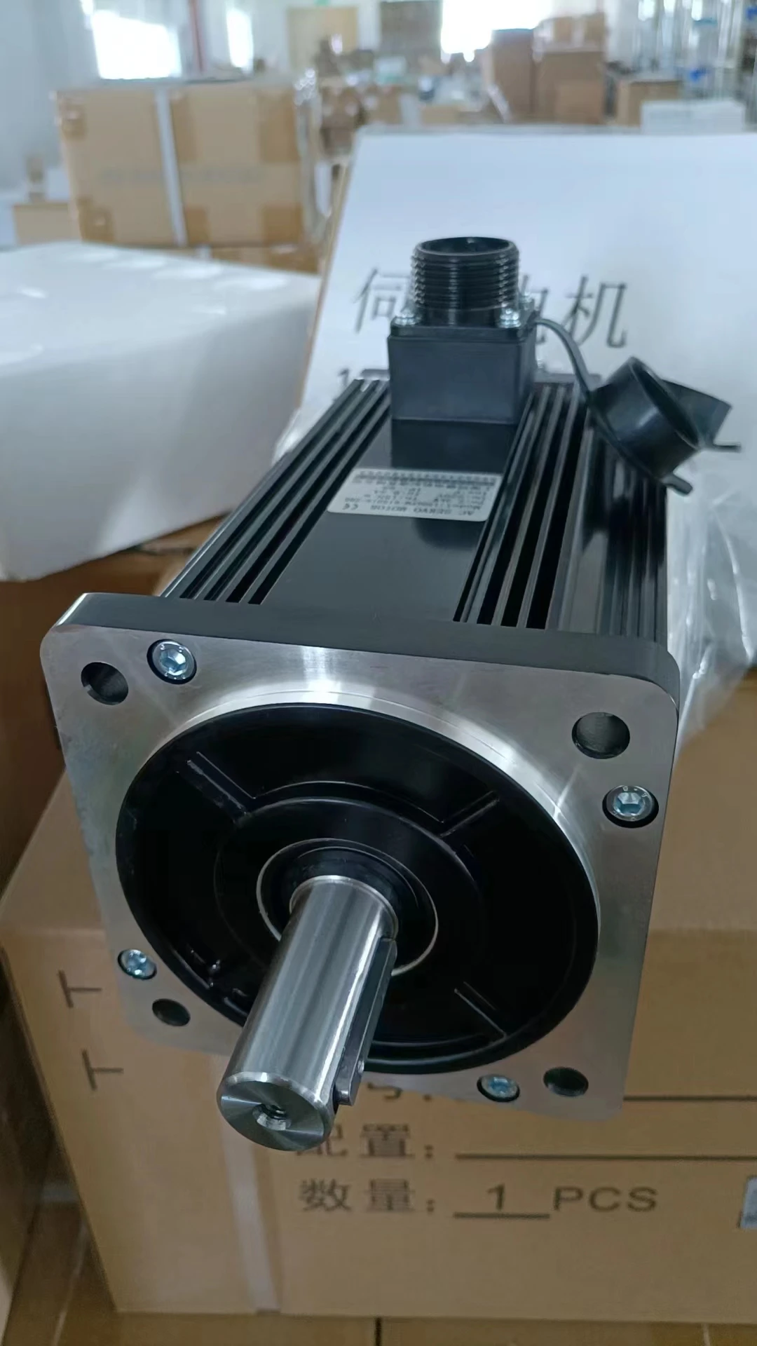 思恒思紅モーター工場 130mm Nema52 380v ACサーボドライバー 130SFM-E20020 4KW 20NM 2000Rpm 切断機用
