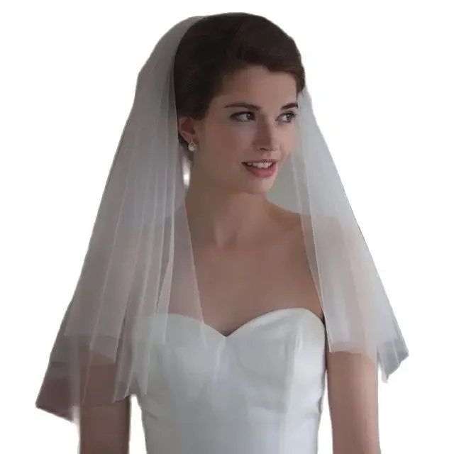 Elegant Short Woman Bridal Veils 2 Layers 75 CM Comb Ivory Cut Edge Tulle Wedding