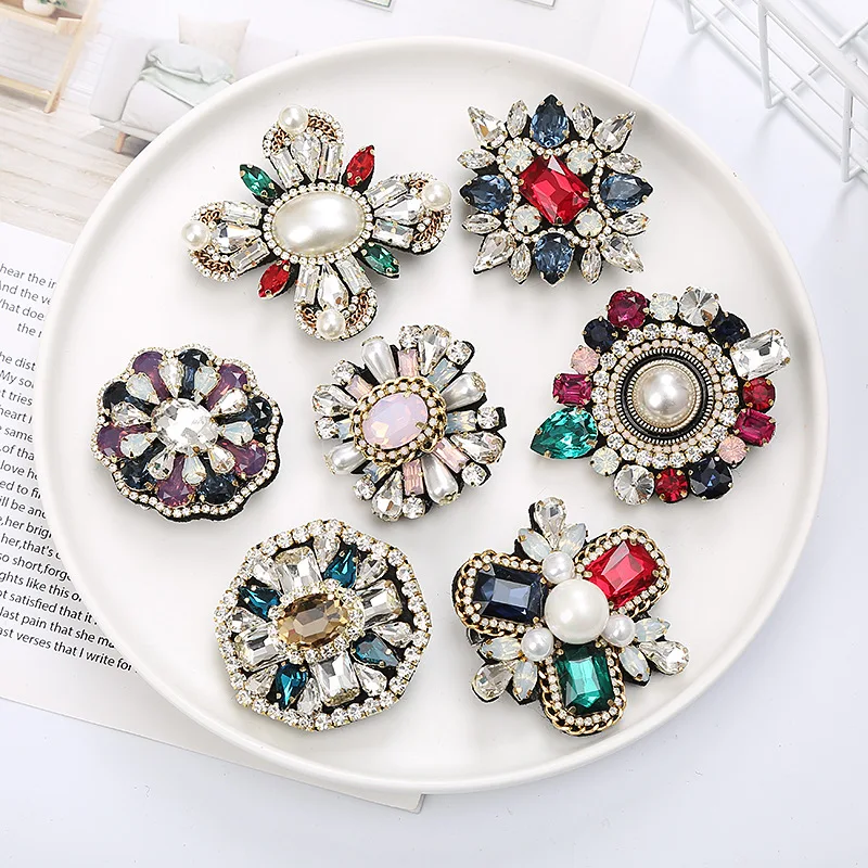 Vintage Classic Women Luxury Cross Brooch Creative Brand Crystal Brooches Accessories Pearls Badges for Lady Suit Pins Gift