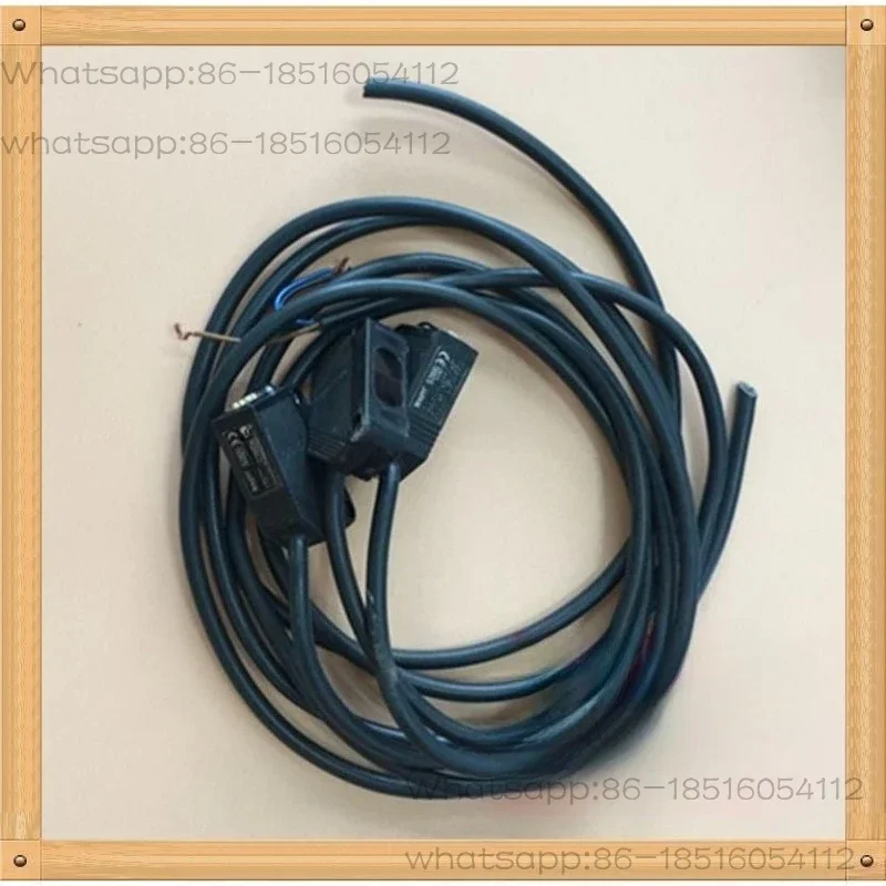 

Disassembly E3Z-D62 U-type photoelectric sensor, limit switch