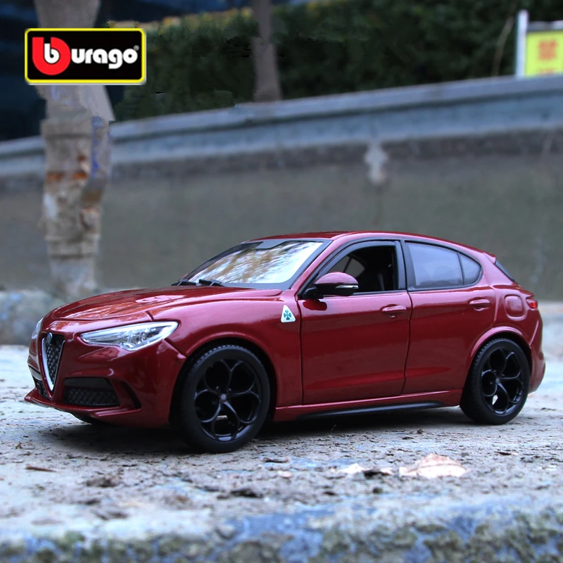 

Bburago 1:24 Alfa Romeo Stelvio SUV Alloy Car Model Diecast Metal Toy Vehicle Car Model High Simulation Collection Children Gift