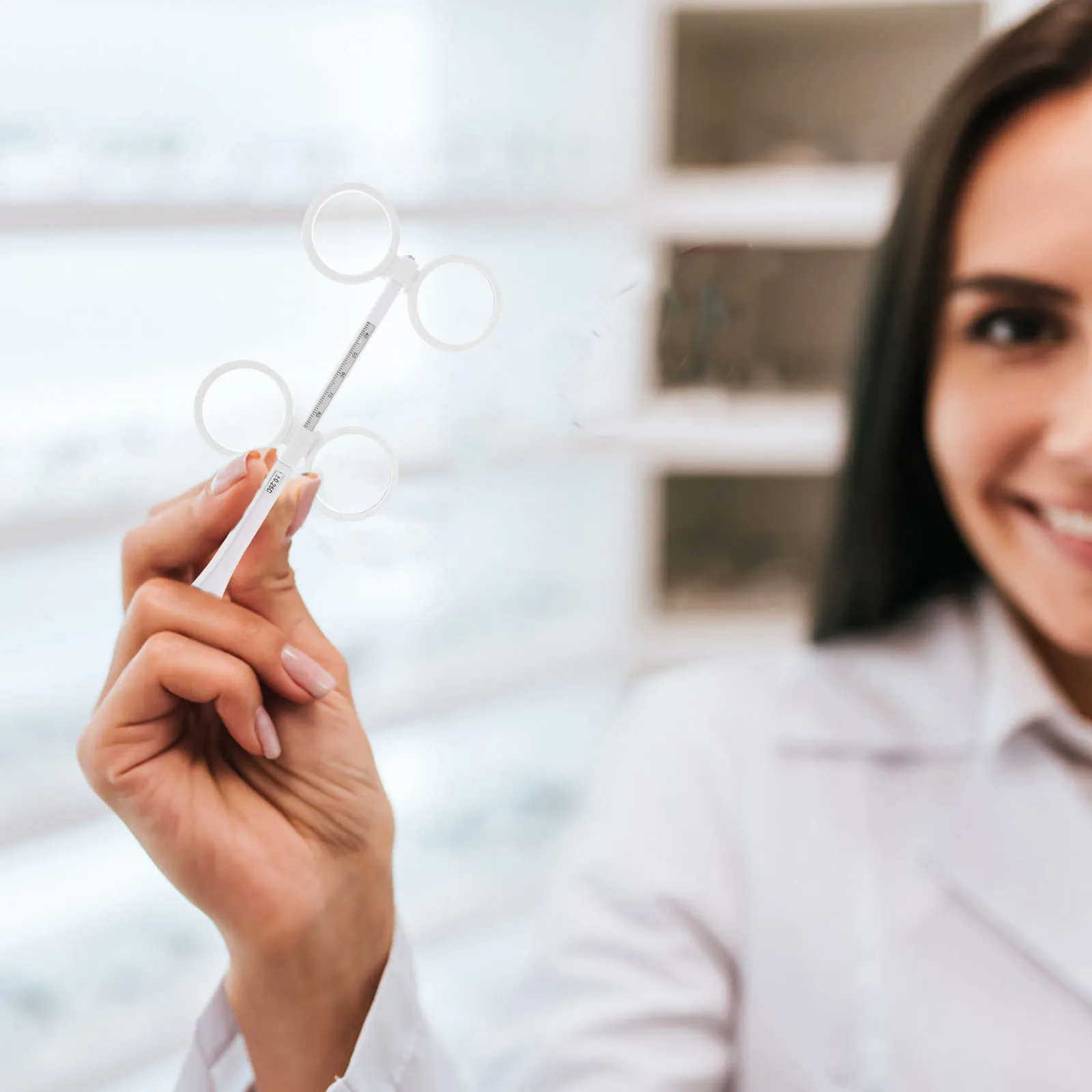 

4-Lens Ophthalmic Lens Durable Material Easy to Use Improve Reading Speeds Modern Eye Care Optical Flipper Optometry Flips