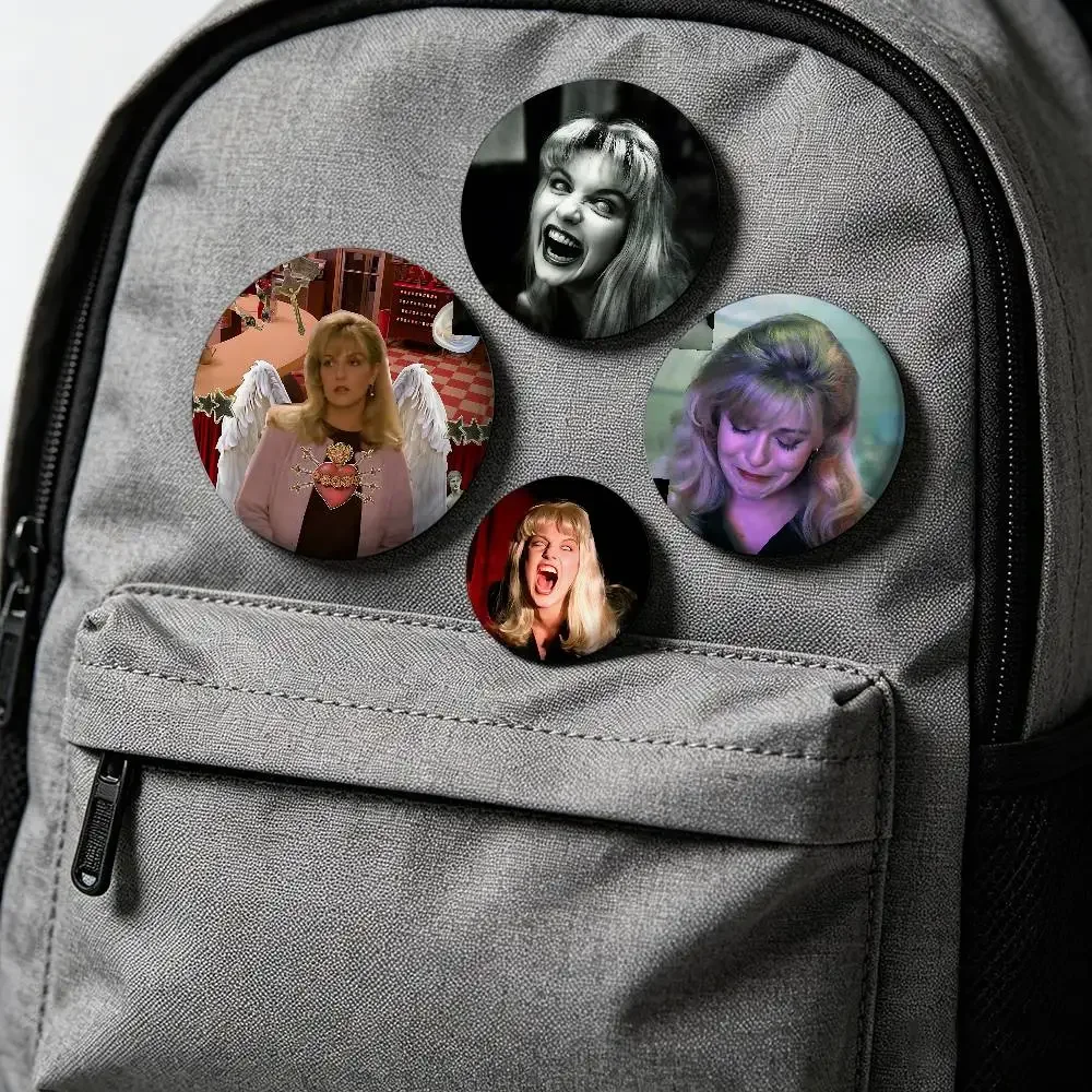 Horror Figure Laura Palmer Badges Badges Cartoon Round Brooches On Backpack Jacket Acrylic Button Pins Collection Gifts