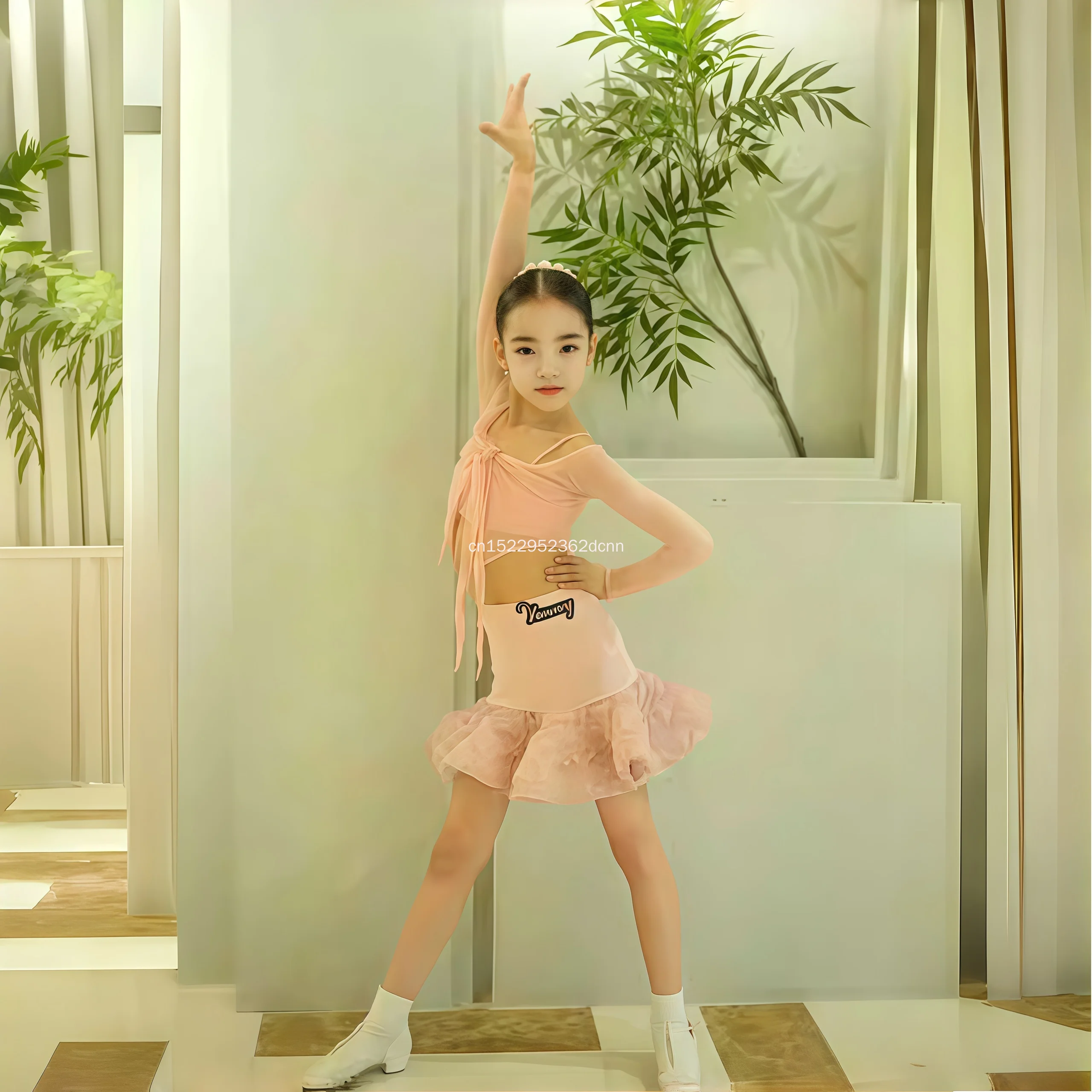 نمط جديد ملابس الرقص اللاتينية الخريف الشتاء مجموعة ممارسة جديدة: حمالة طويلة الأكمام القوس الأعلى وتنورة الأزهار ملابس رقص 120-170 سنتيمتر #1