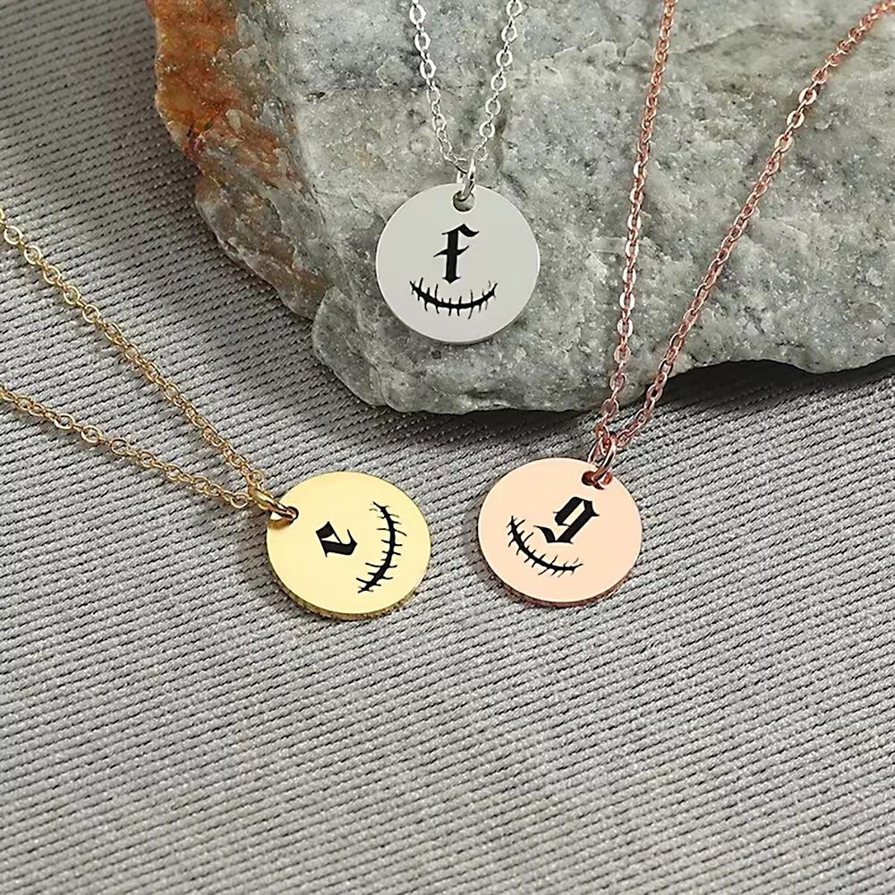 

Custom Letter Necklace Round Pendant Chokers Necklaces for Women Stainless Steel Customized Jewelry Anniversary Gift Wholesale