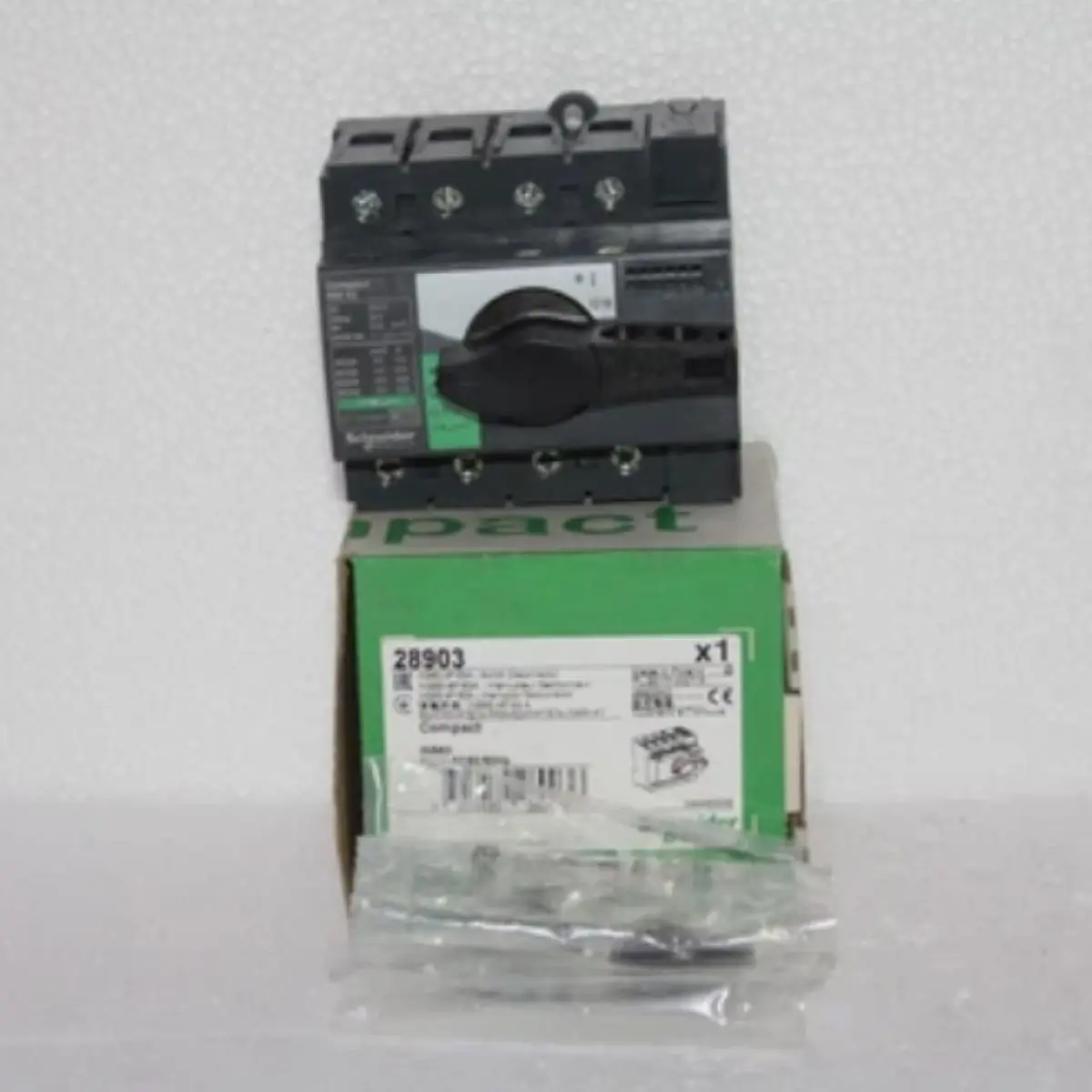 

INS63 4P 28903 switch-disconnector switch-disconnector