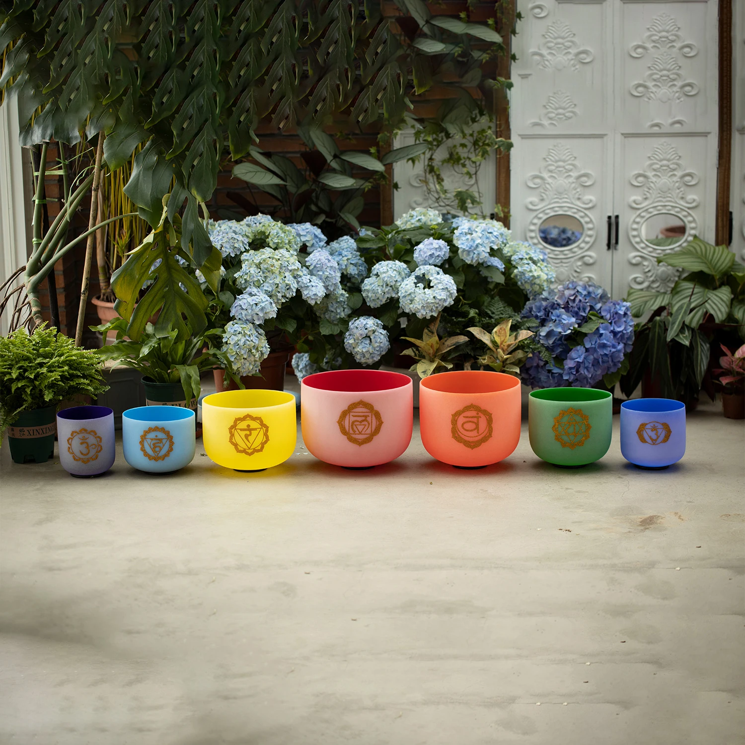 7-12 Inch 432hz Chakra Design Colored Frosted Crystal Singing Bowls Set of 7pcs with Carrying Case for Yoga Musical Healing