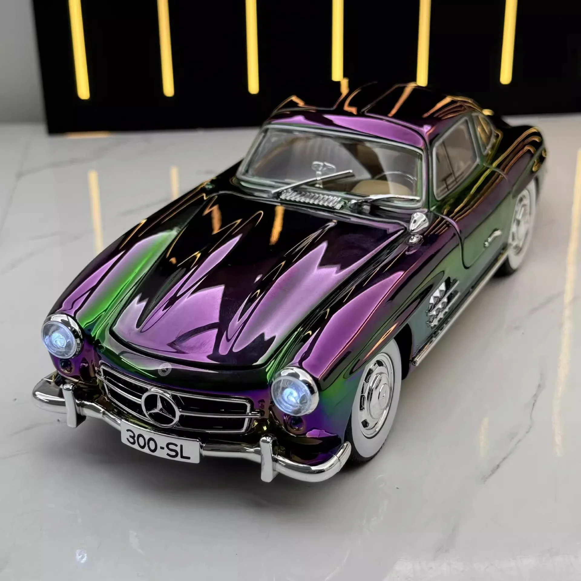 

1:24 Mercedes-Benz 300SL классический автомобиль гальваническая версия сплава автомобиль литая под давлением металлическая модель модный дисплей орнамент детские игрушки C403