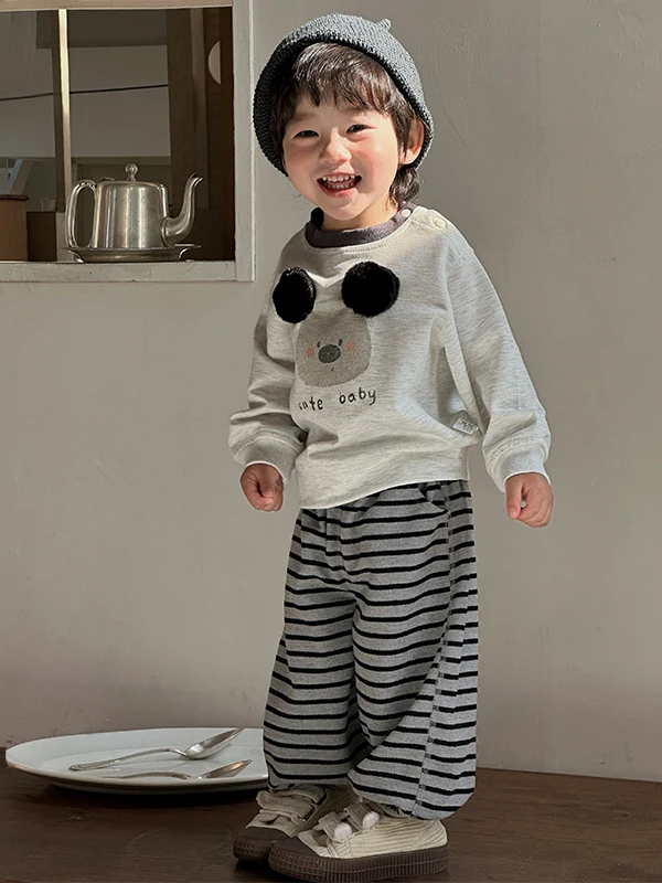 

Весенний модный комплект из свитшота и брюк для детей, новая коллекция 2026 года, дышащая одежда с круглым вырезом и коротким рукавом