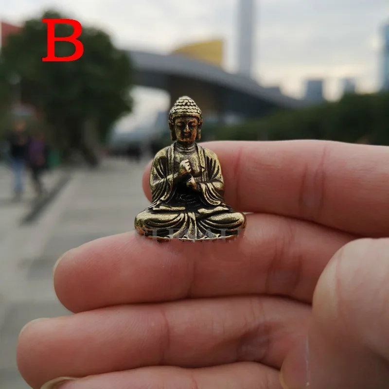 1 Pcs Mini Portable Vintage Brass Buddha Statue Pocket Sitting Buddha Figure Sculpture Home Office Desk Decorative Ornament