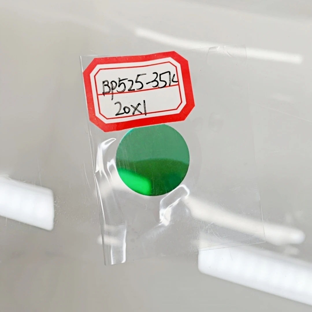 525nm Narrow Bandpass Filter BP525-35K 35nm Bandwidth OD3-OD4 Green Light Transmit Lens for Bioimaging Fluorescence Detection