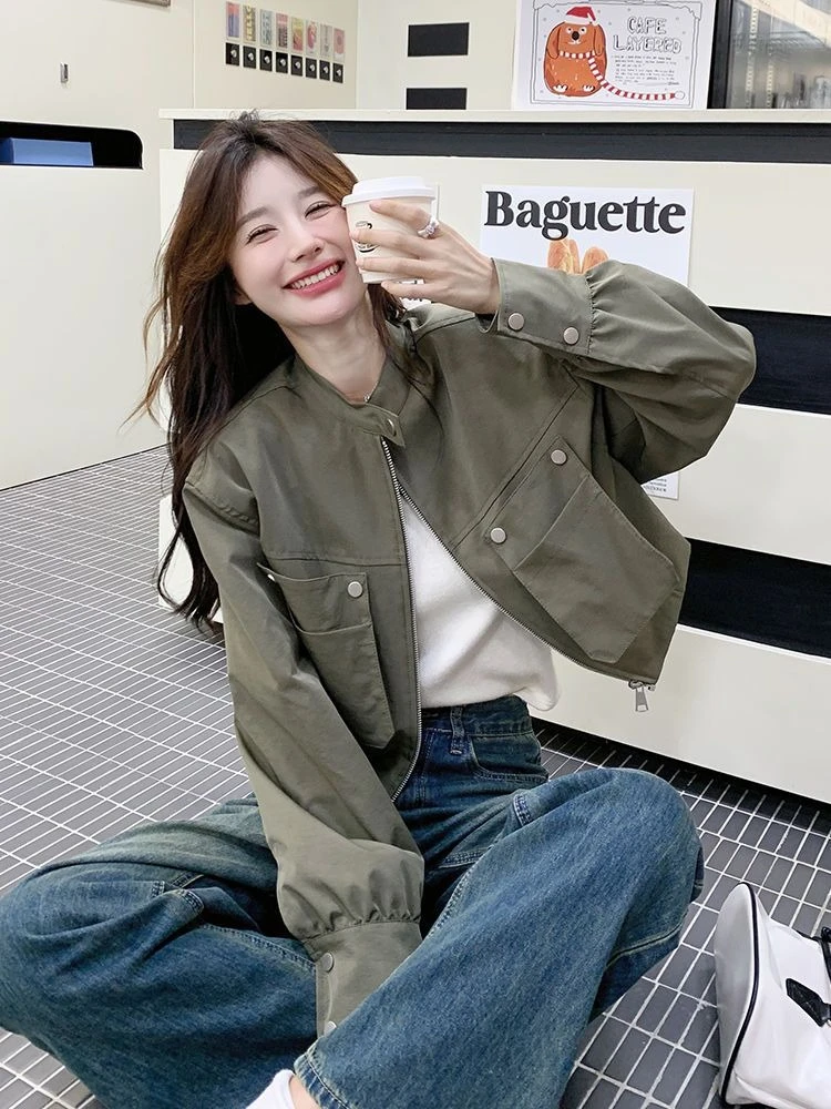 

Женская зеленая короткая универсальная куртка 202, весна-осень, шикарная повседневная модная верхняя одежда в корейском стиле с уникальным дизайном
