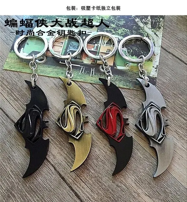 Bat Pendants Keychain Superheroes Movie Bat Person Pendant Key Chain Jewelry Car Key Ring Bags Key Chains Gifts Souvenir Cosplay