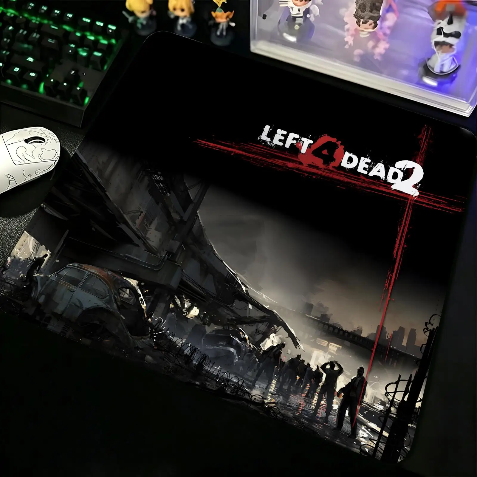 Compact Gaming Mat Reinforced Stitched Border, S/M/L Sizes Portable Laptop Desk Pad for Office & E-sports Left 4 Dead 2