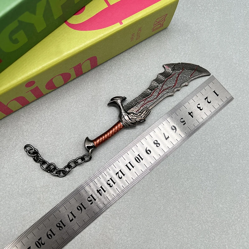 13 cm God of War-Spiel-Replik Blades of Chaos Metallwaffenmodell Kratos Actionfigur Zubehör Sammlerstück Dekoration Geschenk Spielzeug Dropshipping Großhandel Heißer Verkauf Geschenke Neuankömmling Geschenk Kostenloser – Detail 13