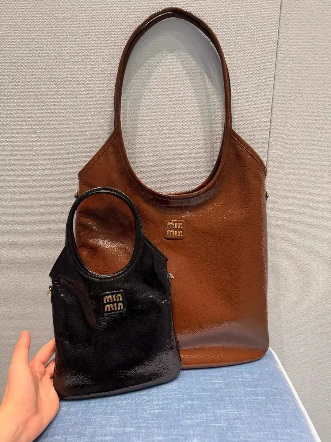 borsa-a-tracolla-versatile-e-alla-moda-per-pendolari-borsa-tote-in-pelle-cerata-di-varie-dimensioni-per-uomo-e-donna