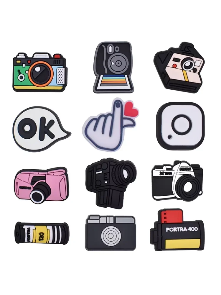 Breloques de chaussures de dessin animé, accessoires d'appareil photo, décoration de chaussures en PVC pour sabots, accessoires de fête, cadeaux de tous les Saints, nouvelle collection