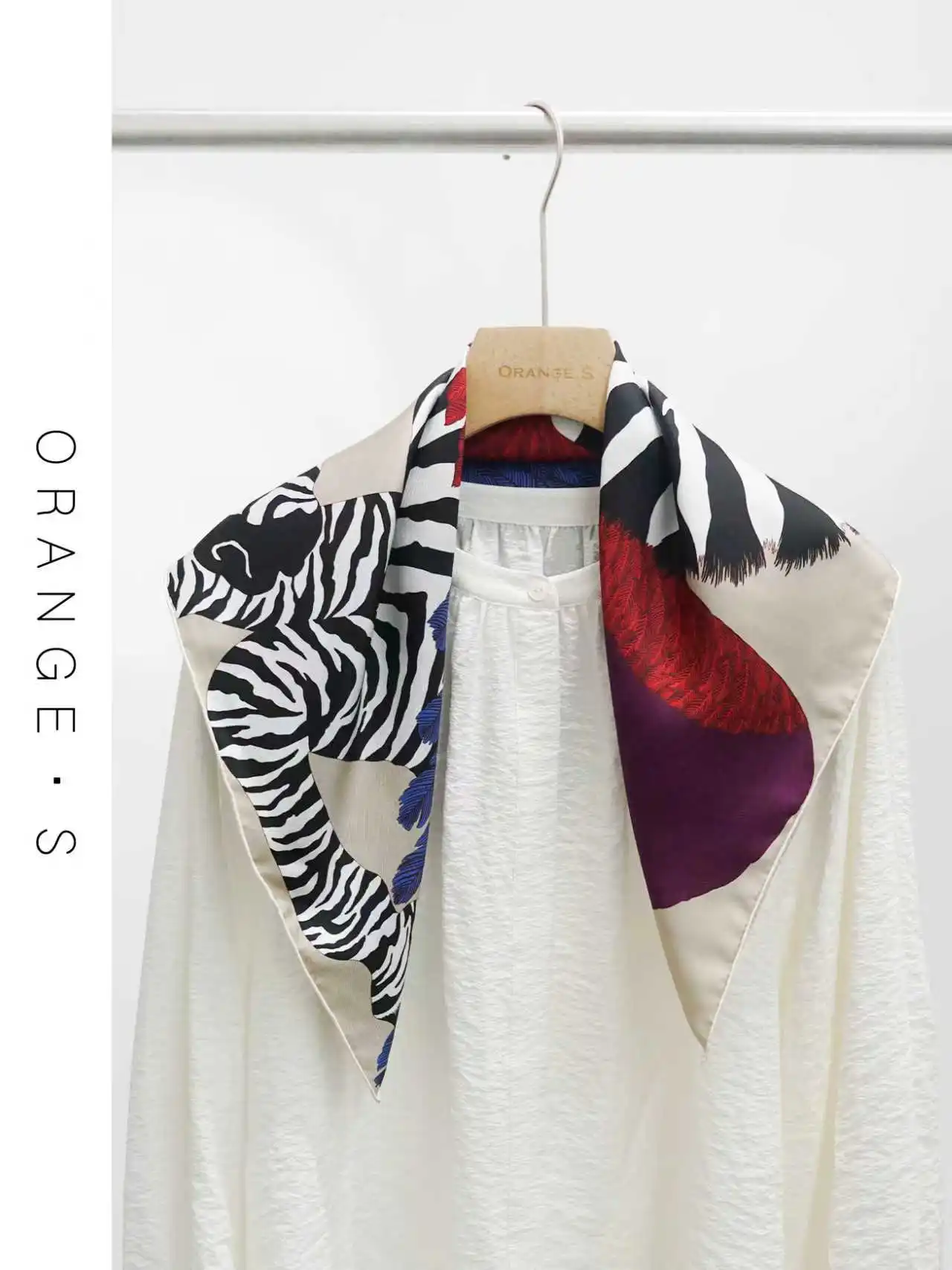 visual-impact-k-night-orn-silk-square-scarf-62cm-silk-women's-faion-accory-traditional-chinese-sle