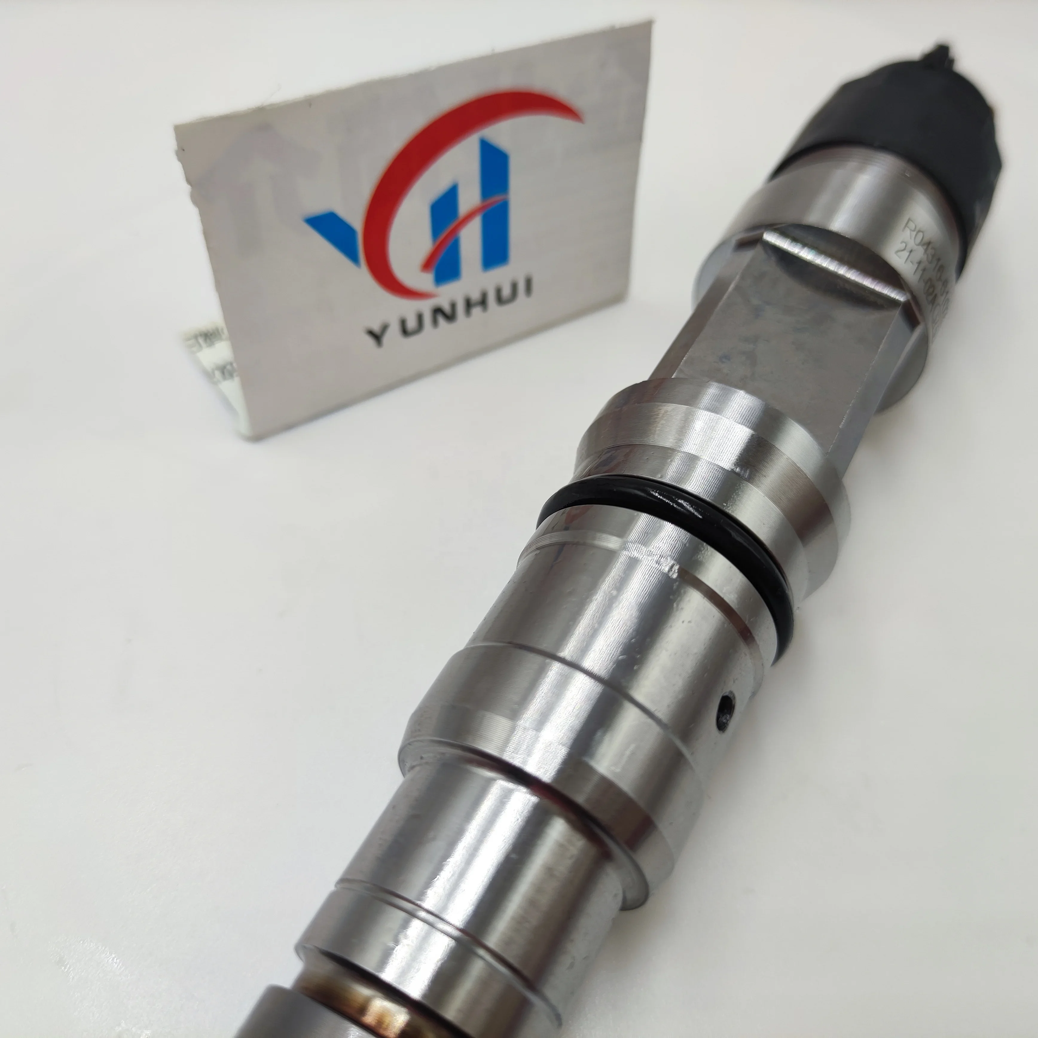 0445120219 0445120100 0445120275 33800-4A500 0445120274 Common Rail Injector Fuel Injector For MAN 51101006127