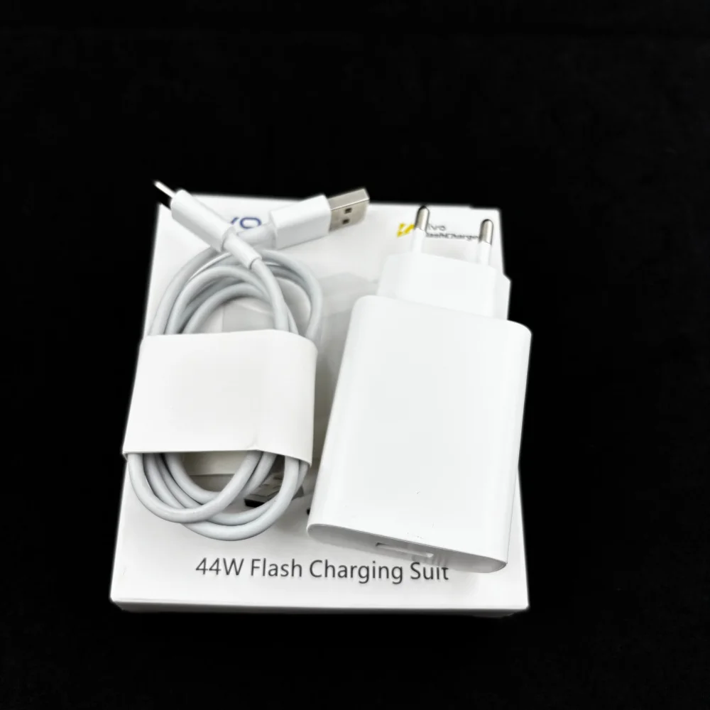 

VIVO 44W Super Flash Charge EU Plug Kit Fast Charger Adapter 1M Type C Cable For VIVO X300 X200 Ultra X90 X70 FE X60 Pro S12 S15