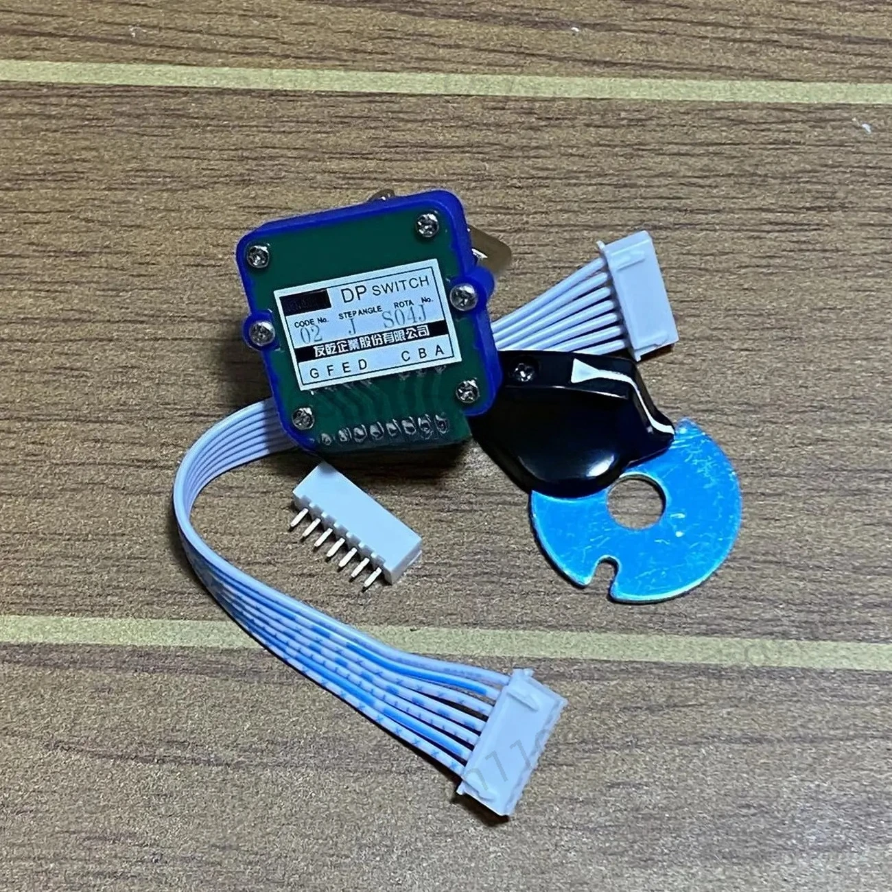 

DP 01N 02N 03N 01J 02J 03J Поворотные переключатели полосовой переключатель Uchain Ручка панели с ЧПУ