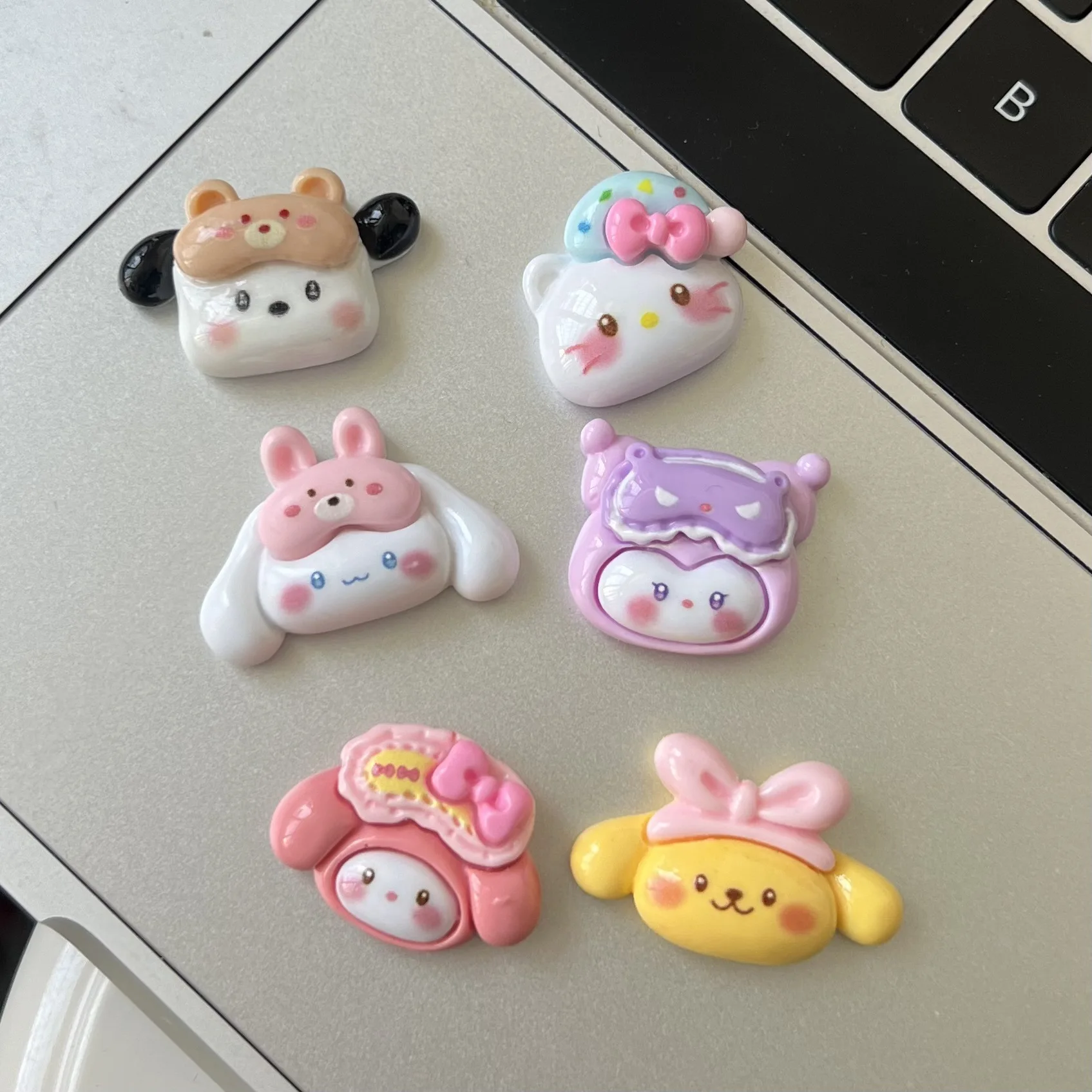 Cabujones de resina de dibujos animados de sanrio, serie miniso, 5 piezas, materiales para manualidades, fabricación de joyas