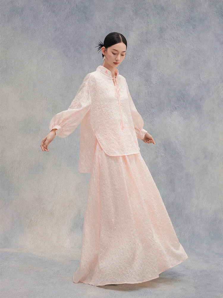 

Шелковая плиссированная юбка А-силуэта миди свободного кроя с эффектом дышащей марли, в стиле Ханьфу, от Nian ier, коллекция Весна 2025