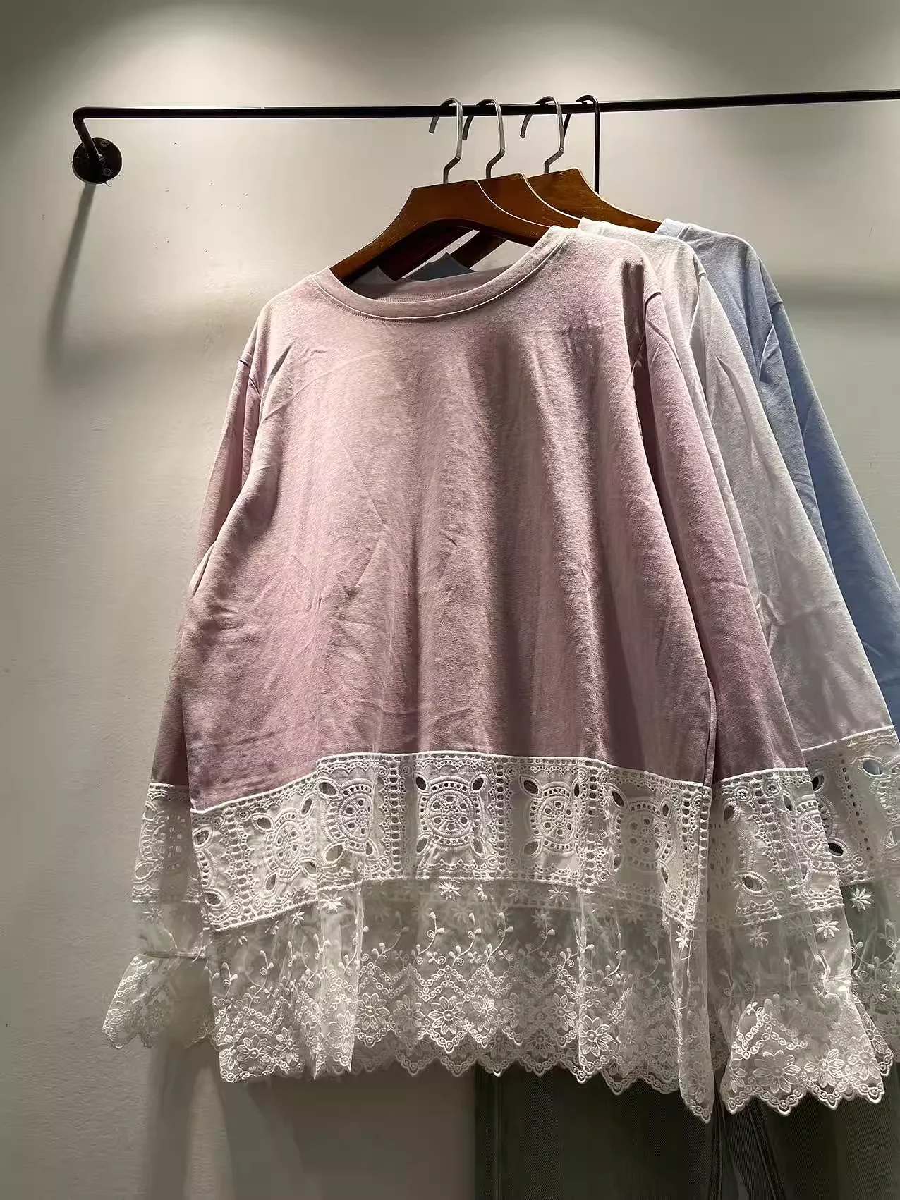 

Japanese vintage clothing autumn cotton white beige blue pink embrodery hollow out patchwork shirts long sleeve tops women pullo