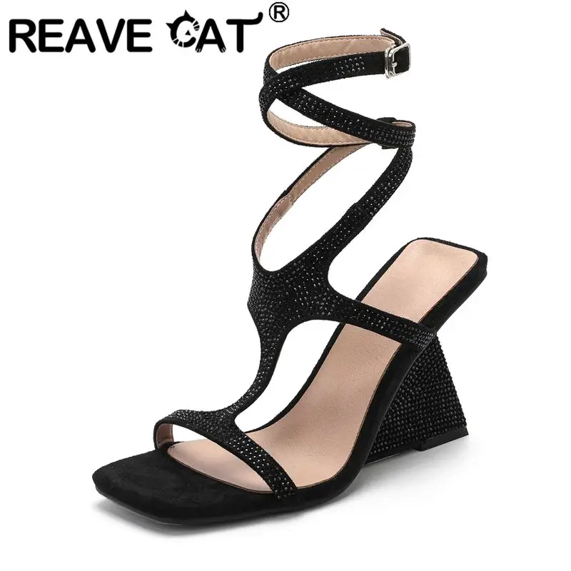 

Женские сандалии REAVE CAT синие, с квадратным носком, на необычном каблуке 10,5 см, с ремешком на пряжке, увеличенные размеры 41, 42, 43, сексуальные, для свиданий и вечеринок, ручная работа