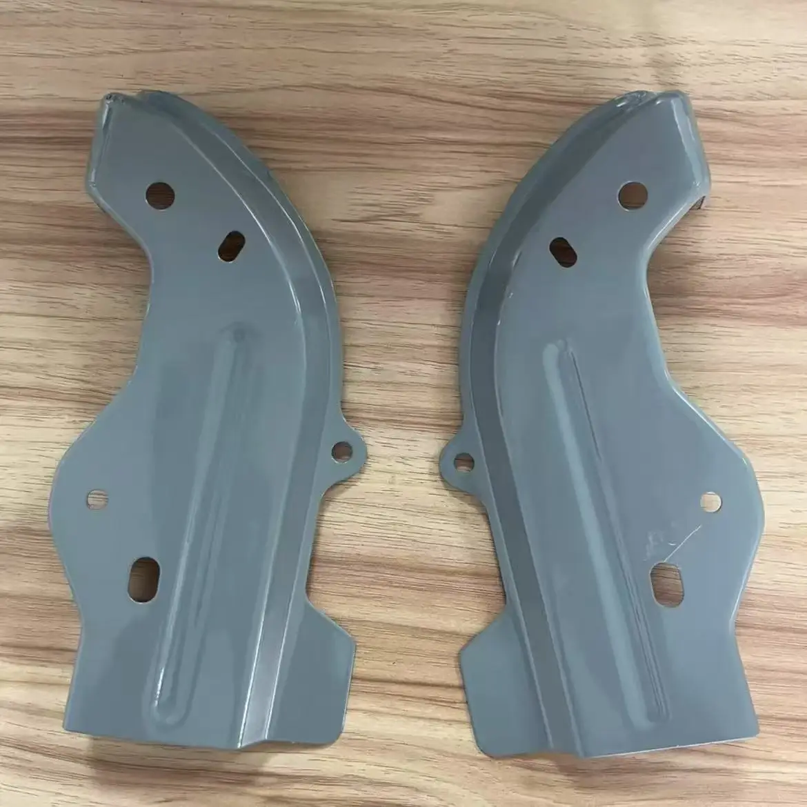 

Tesla Model 3 front bumper leaf plate iron fixing bracket 1100382-S0-A 1100383-S0-A