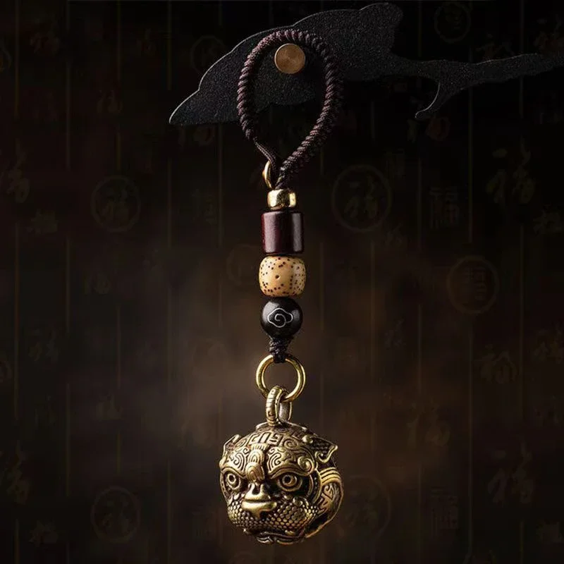 Vintage Brass Beast Pixiu Bell Car Keyring Hangings Jewelry Chinese Style Luxury Keychains Pendants Motocycle Key Chain Lanyard