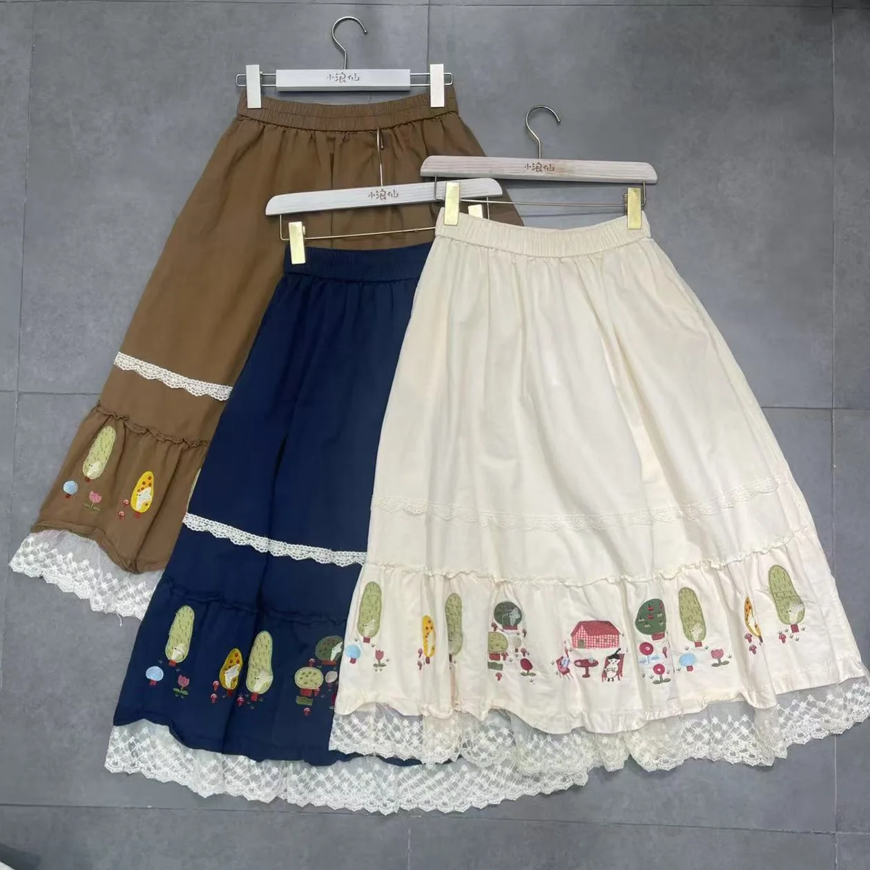 Falda de longitud media adelgazante de cintura alta con sistema forestal Retro, falda f para mujer con bordado de otoño para escuela de arte pesado