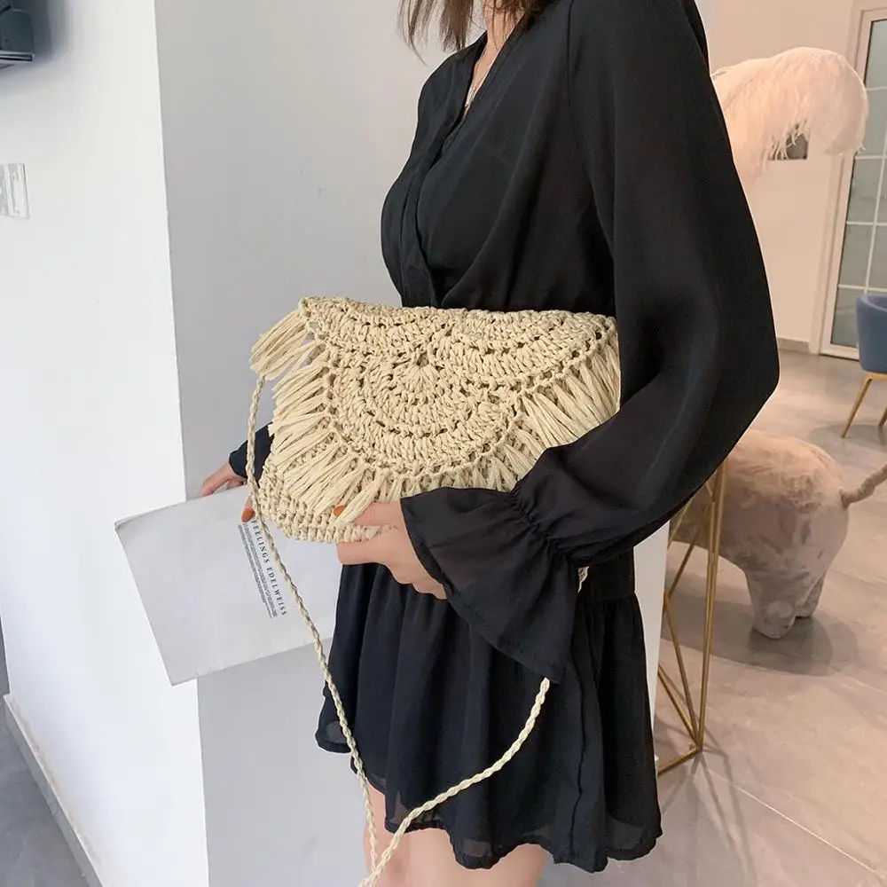 2024 New Summer Straw Bags Handmade Tassel Small Beach Bags Raffia Rattan Woven Handbags Vacation Shoulder Crossbody Bags Clutch