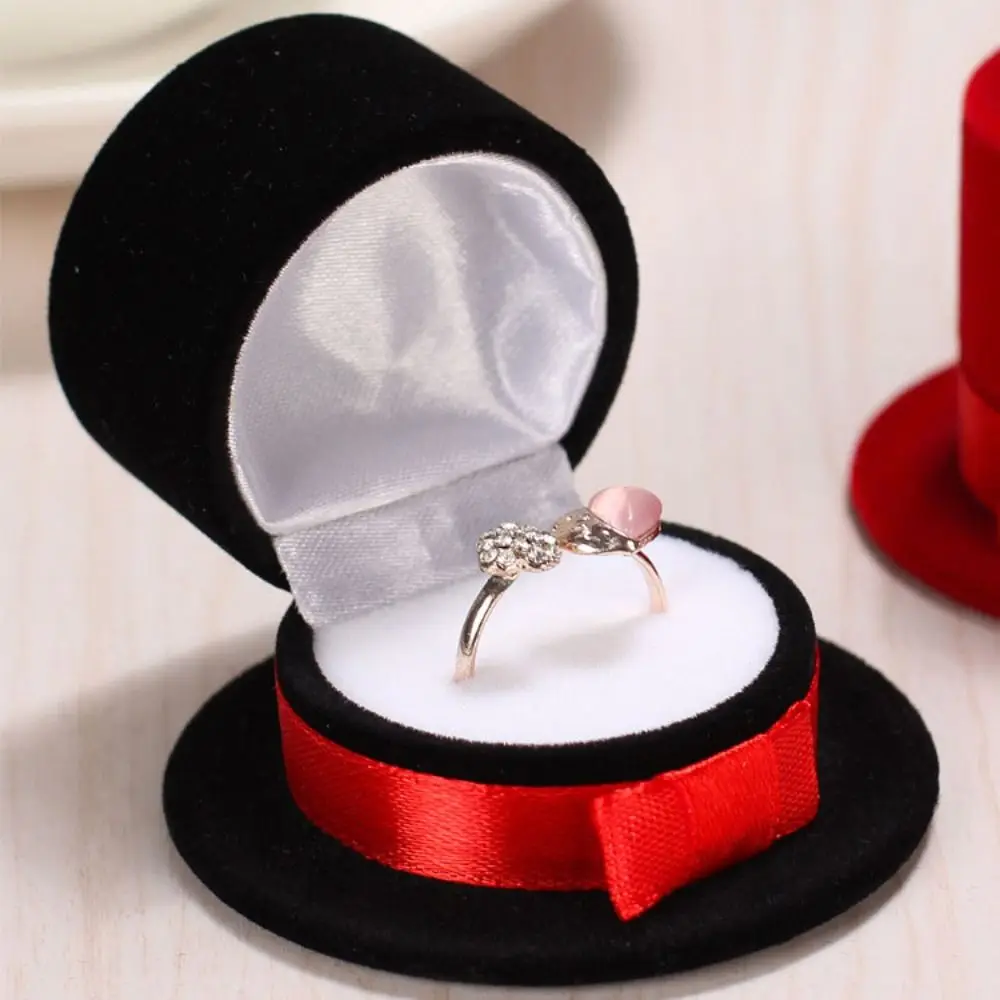 Funny Dustyproof Hat Velvet Ring Holder Portable Elegant Jewelry Display Box Case Space Saving Ring Bearer Box Ring Storage