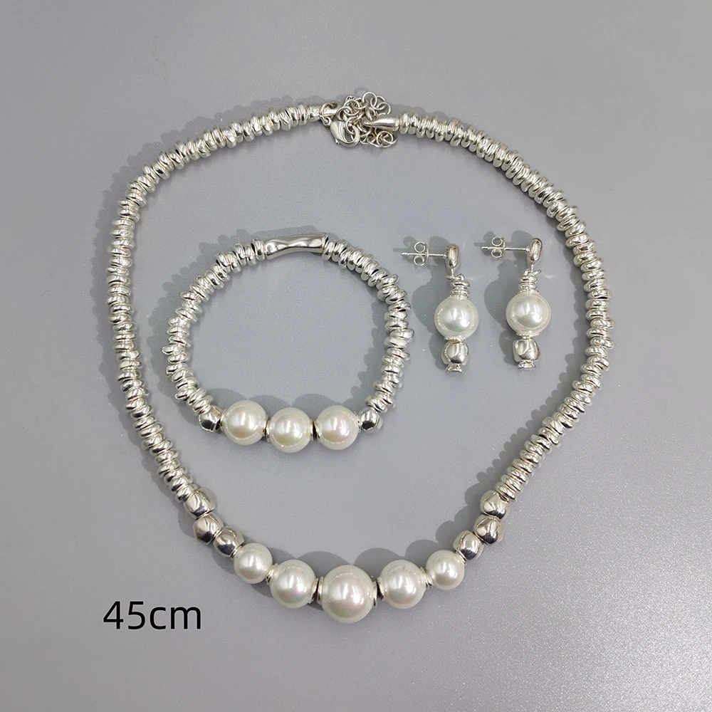 

High quality pearl three piece necklace+bracelet+earrings light luxury niche high-end jewelry