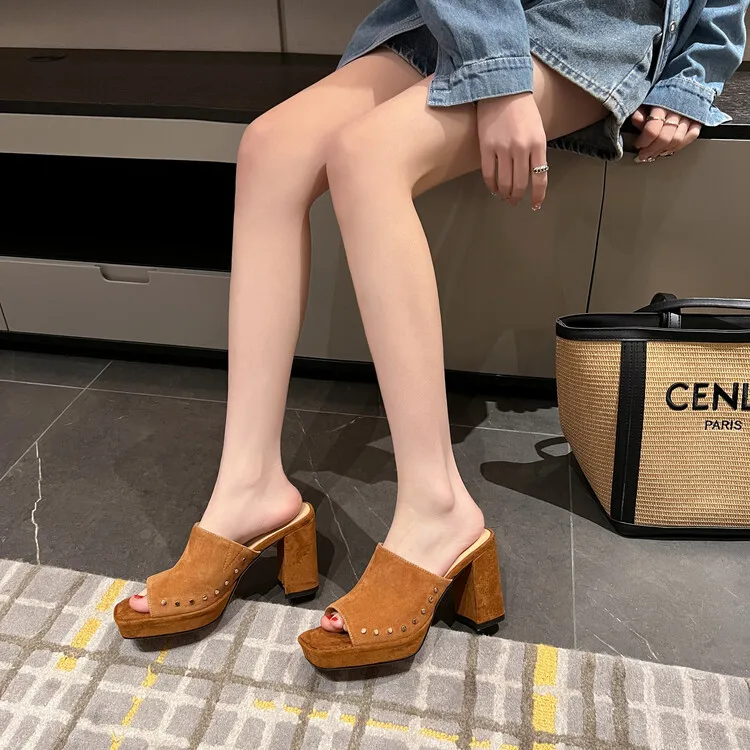 Chic Fashion Women Casual Platform Slippers Camel Suede Punk Studded Square High Heels Open Toe Apricot Slides Summer Sandals