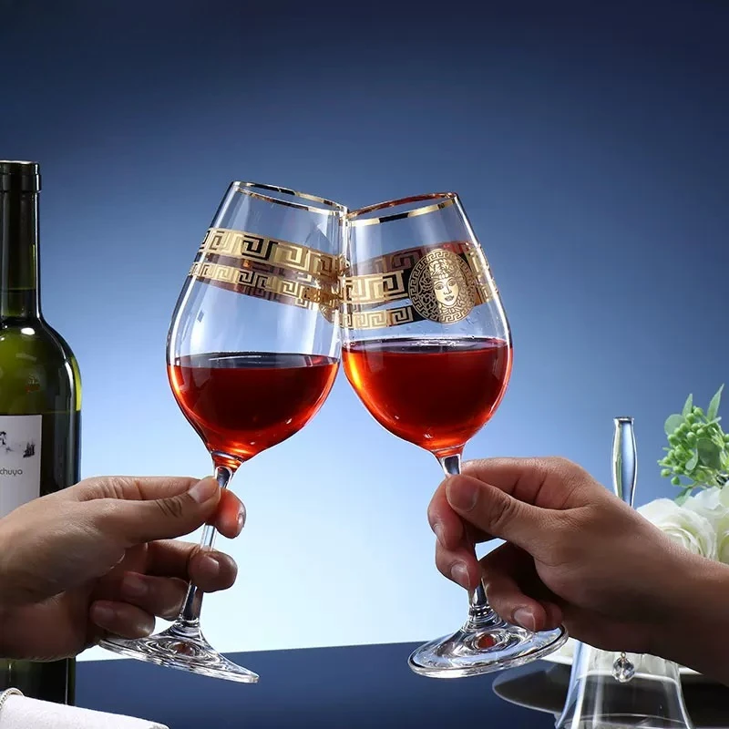 High-end crystal red wine glass gift box set, new home housewarming gift, high-end light luxury goblet gift.