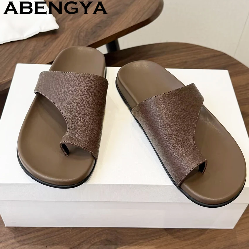 

2026 Summer Thick Bottom Flip Flops Slippers Women Real Leather Round Toe Casual Beach Shoes Trend Hot loafers Mules Slippers
