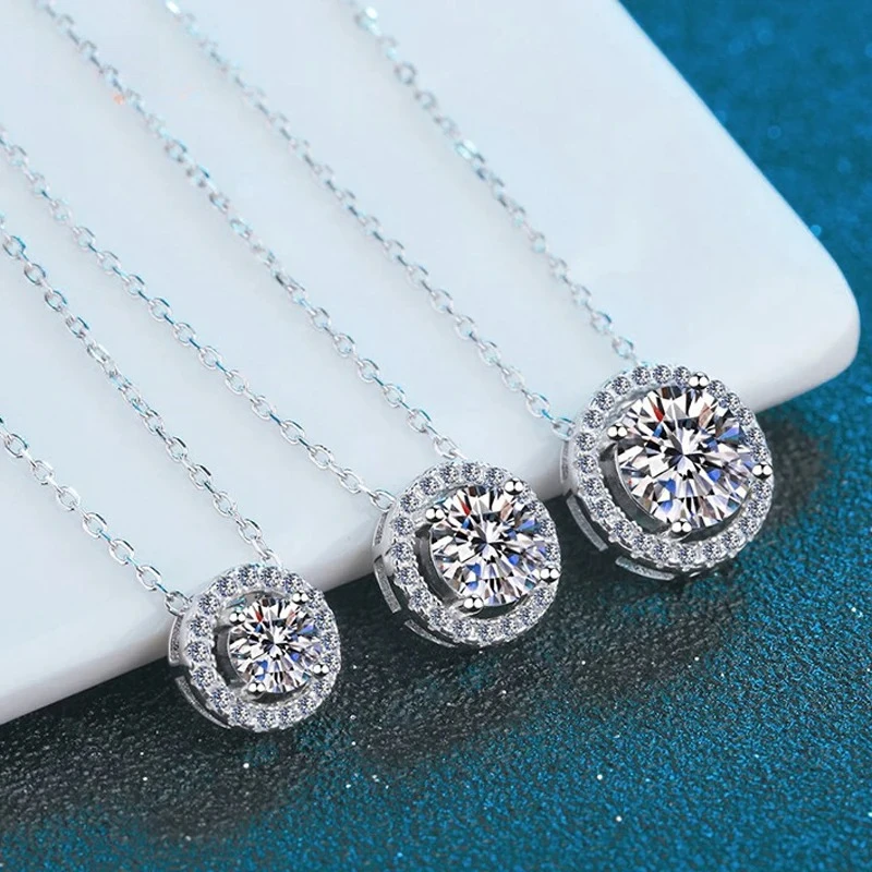 

Сертифицированное ожерелье из муассанита 0.3-2.0 карата для женщин, классический круглый ограненный кулон с ореолом из муассанита, серебро 925 пробы с покрытием из 18-каратного золота