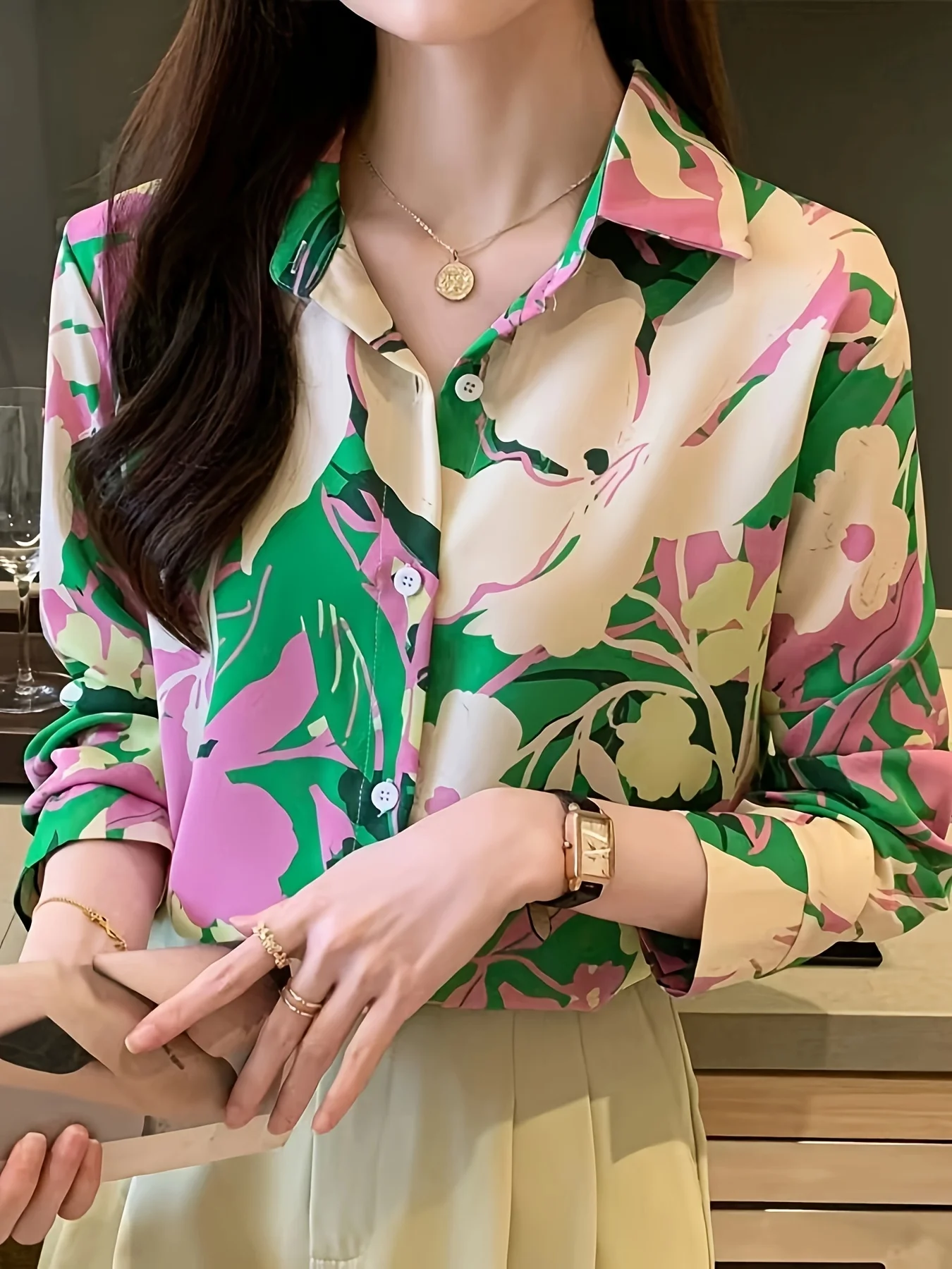 Camisa frontal con botones y estampado Floral para mujer, camisa informal de manga larga con solapa